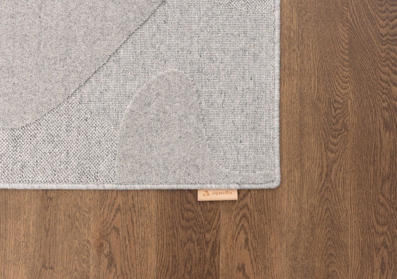 Dywan wełniany Agnella Ladnini Morphic Botanica jasny szary dywanywitek (9)