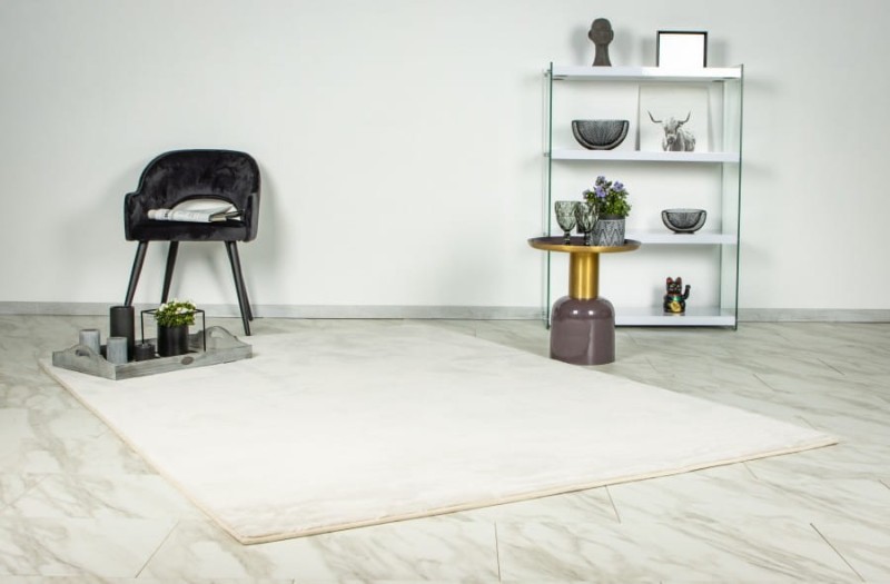 Kremowy dywan pluszowy Lalee Hides Paradise PAR 400