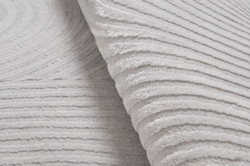 Zbliżenie runa szarego dywanu art deco Anett E409AT