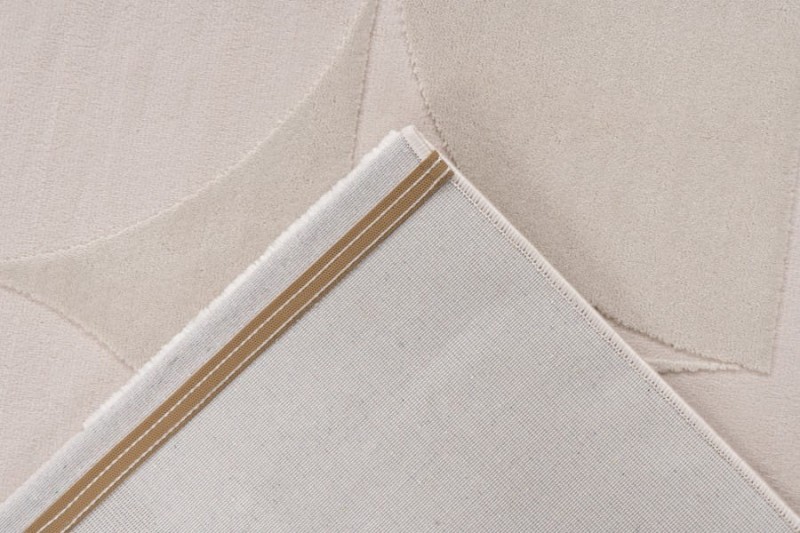 Spód  beżowego dywanu nowoczesnego Lalee Home Elif ELI 406