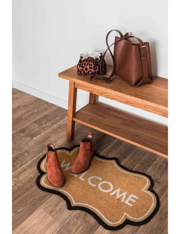 Wycieraczka Kokos Printed Shape Welcome w korytarzu