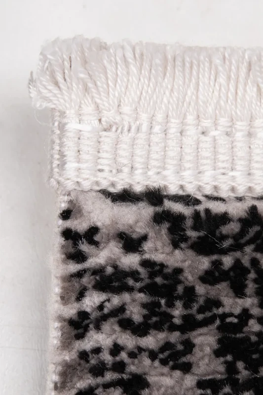 Dywan nowoczesny Galeria GL203S beżowo-czarny - frędzle