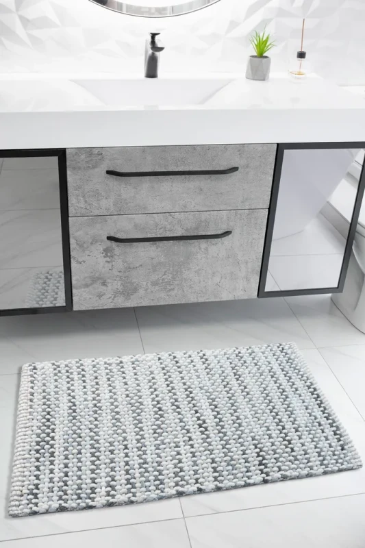 Dywanik łazienkowy Belweder melanż szaro-biały w łazience