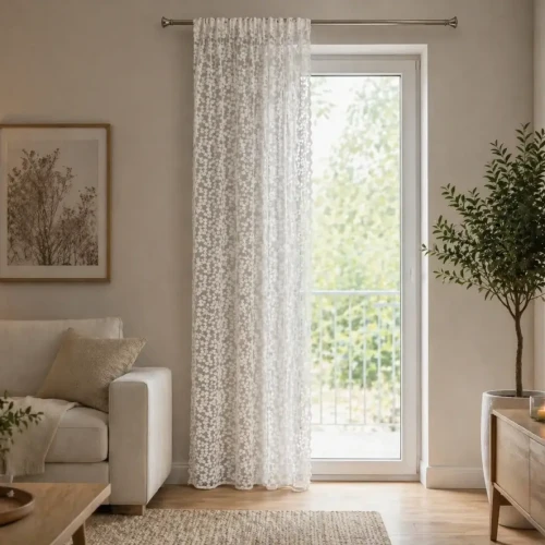 Firana gotowa na taśmie biała 130x270 cm tiulowa z haftem Daisy