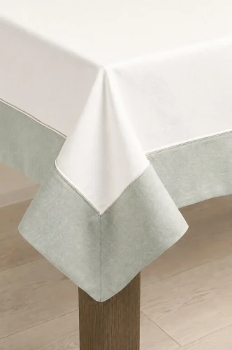 Elegancki obrus plamoodporny na stół Aspen Sandersson.webp