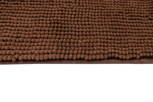 Krawędź brązowego dywanika łazienkowego Chenille soft