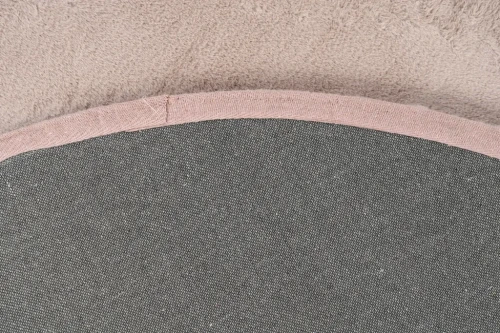 Spód dywanu koło pluszowego Lalee Hides Paradise PAR 400 pastel pink