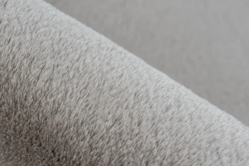 Miękkie runo dywanu pluszowego koło Lalee Hides Heaven HEA 800 taupe