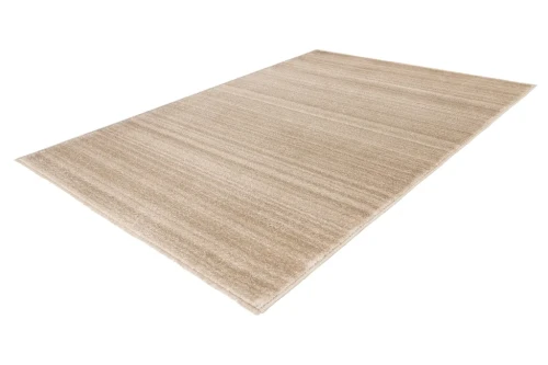 Rzut ukośny beżowego dywanu Lalee Home Savoy SAV 400