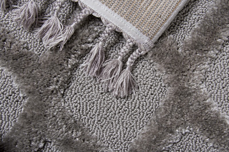 Zbliżenie na runo 3D i frędzle dywanu Berber 6844