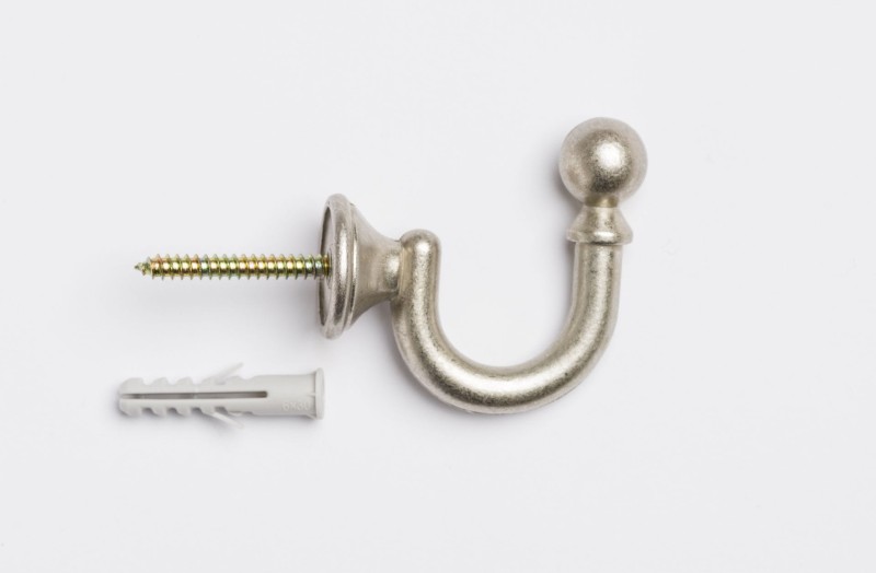 Mały haczyk do upięcia zasłon i firan srebrny mat