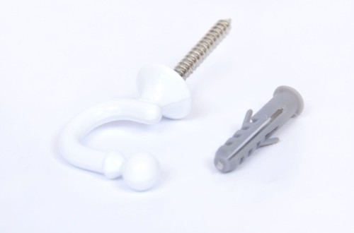 Biały haczyk do zasłon i firan