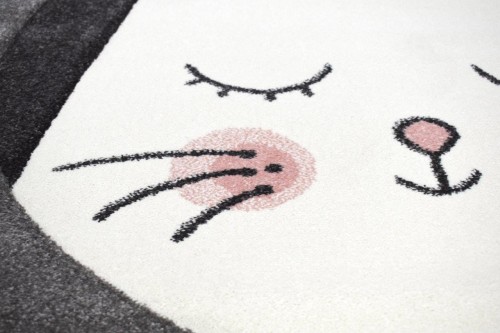 Zbliżenie runa dywanu dla dzieci kot Smart Kids 22412 szarego