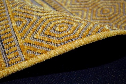 Bok żółtego dywanu nowoczesnego Saran G001