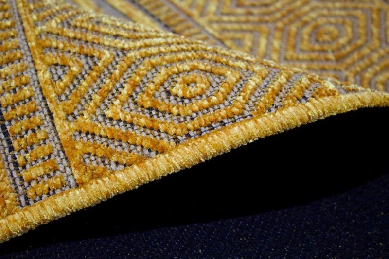 Bok żółtego dywanu nowoczesnego Saran G001