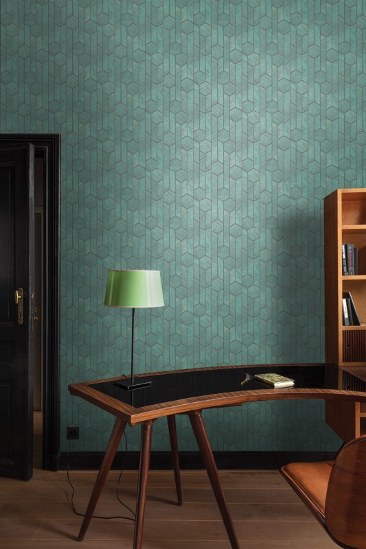 Biurko przy ścianie z tapetą Khroma Summer SUM104 Kantha Teal