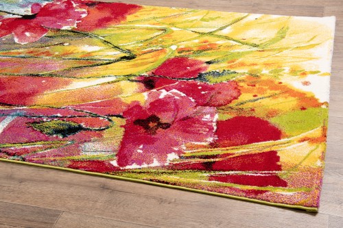 Rzut z boku na dywan w kwiaty Folklore J039A