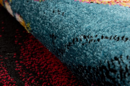 Zbliżenie runa dywanu abstrakcyjnego Folklore J388A