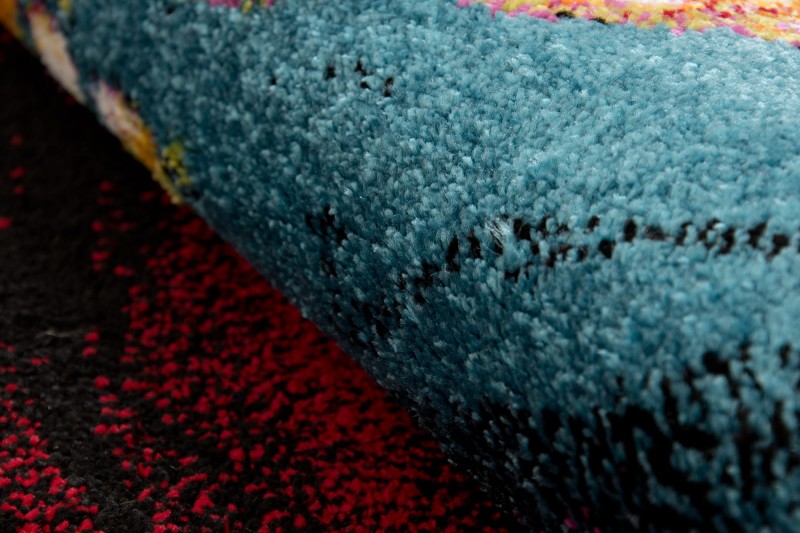 Zbliżenie runa dywanu abstrakcyjnego Folklore J388A