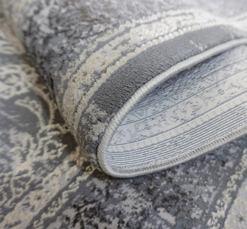 Bok szarego dywanu tadycyjnego Allianz 6301